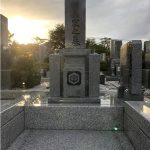 神戸市の鵯越墓園に、青御影石の8寸神戸型和型墓石が完成しました。