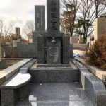 神戸市の鵯越墓園に、黒龍石の神戸型和型墓石を建立しました。