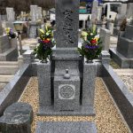 神戸市の鵯越墓園でお墓の建替え工事、黒龍石の９寸和型墓石が完成。