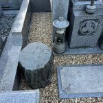 西宮市営白水峡公園墓地で、レジンストーンによるお墓の雑草対策工事を行いました。